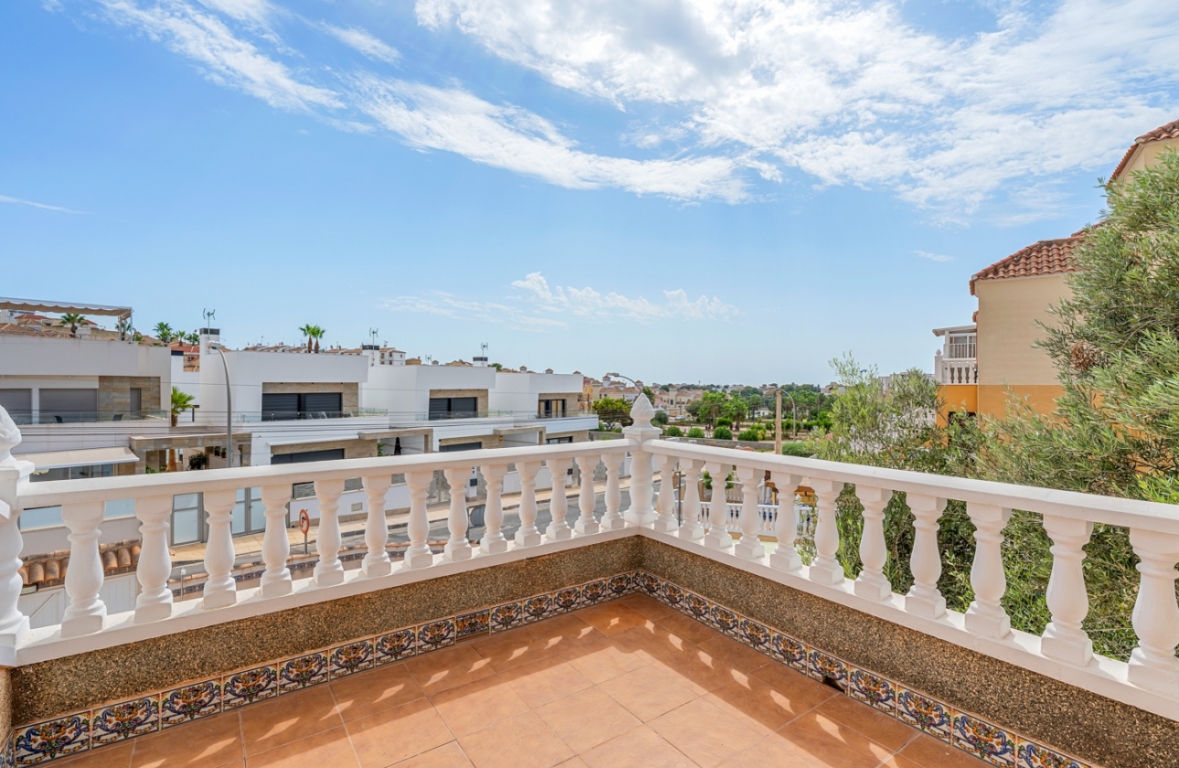 Resale - Villa - Orihuela Costa - El Galan