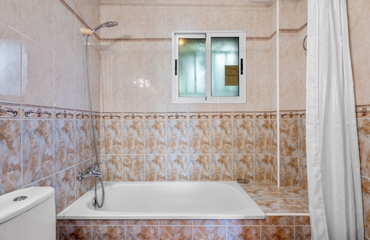 Resale - Villa - Orihuela Costa - El Galan