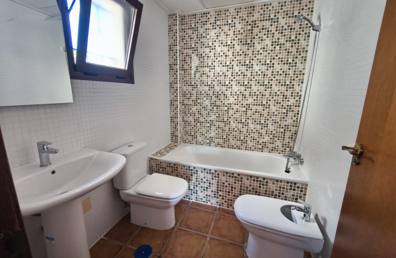 Resale - Semi-detached - Algorfa - La Finca Golf Resort