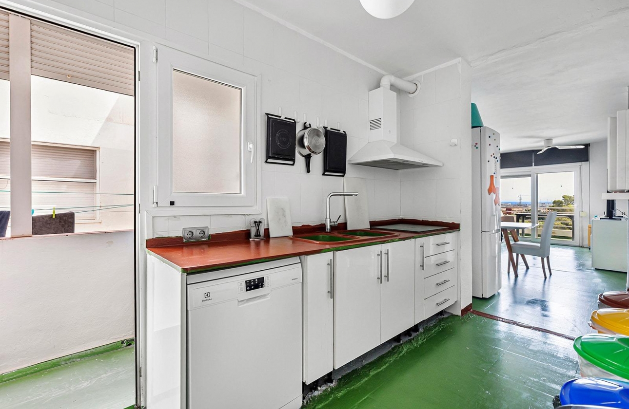 Resale - Apartment - Torrevieja - Acequion