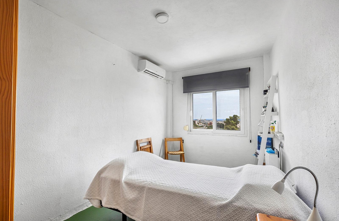 Resale - Apartment - Torrevieja - Acequion