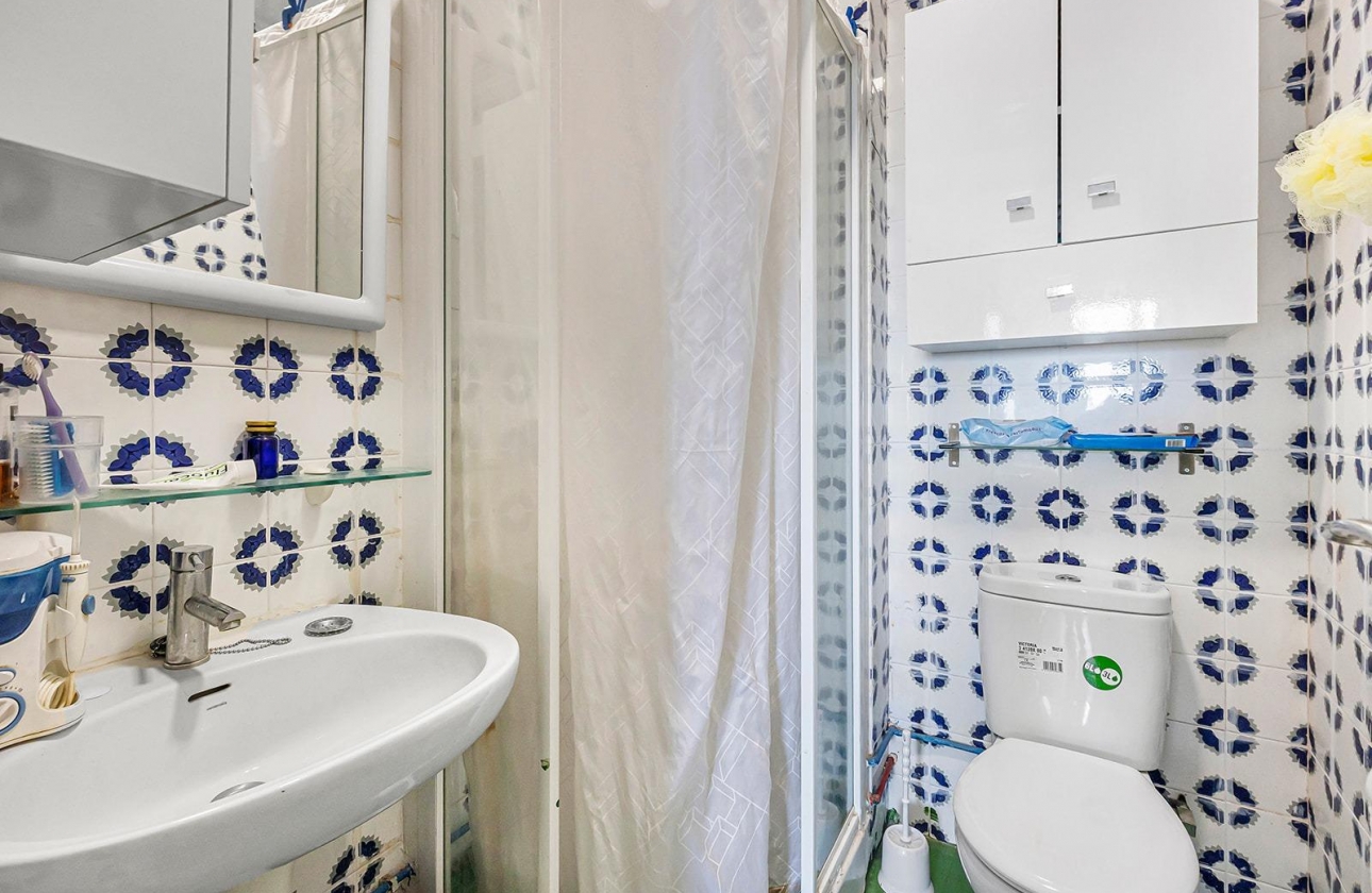 Resale - Apartment - Torrevieja - Acequion