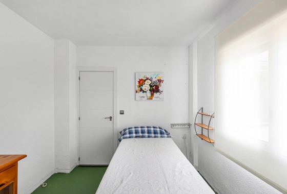 Resale - Apartment - Torrevieja - Acequion