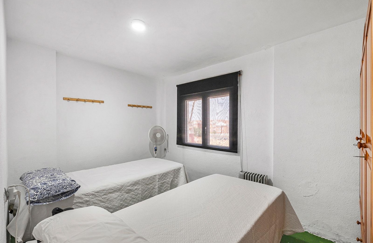 Resale - Apartment - Torrevieja - Acequion