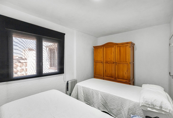 Resale - Apartment - Torrevieja - Acequion