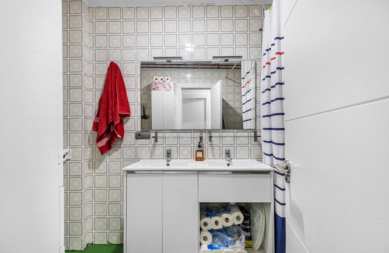 Resale - Apartment - Torrevieja - Acequion