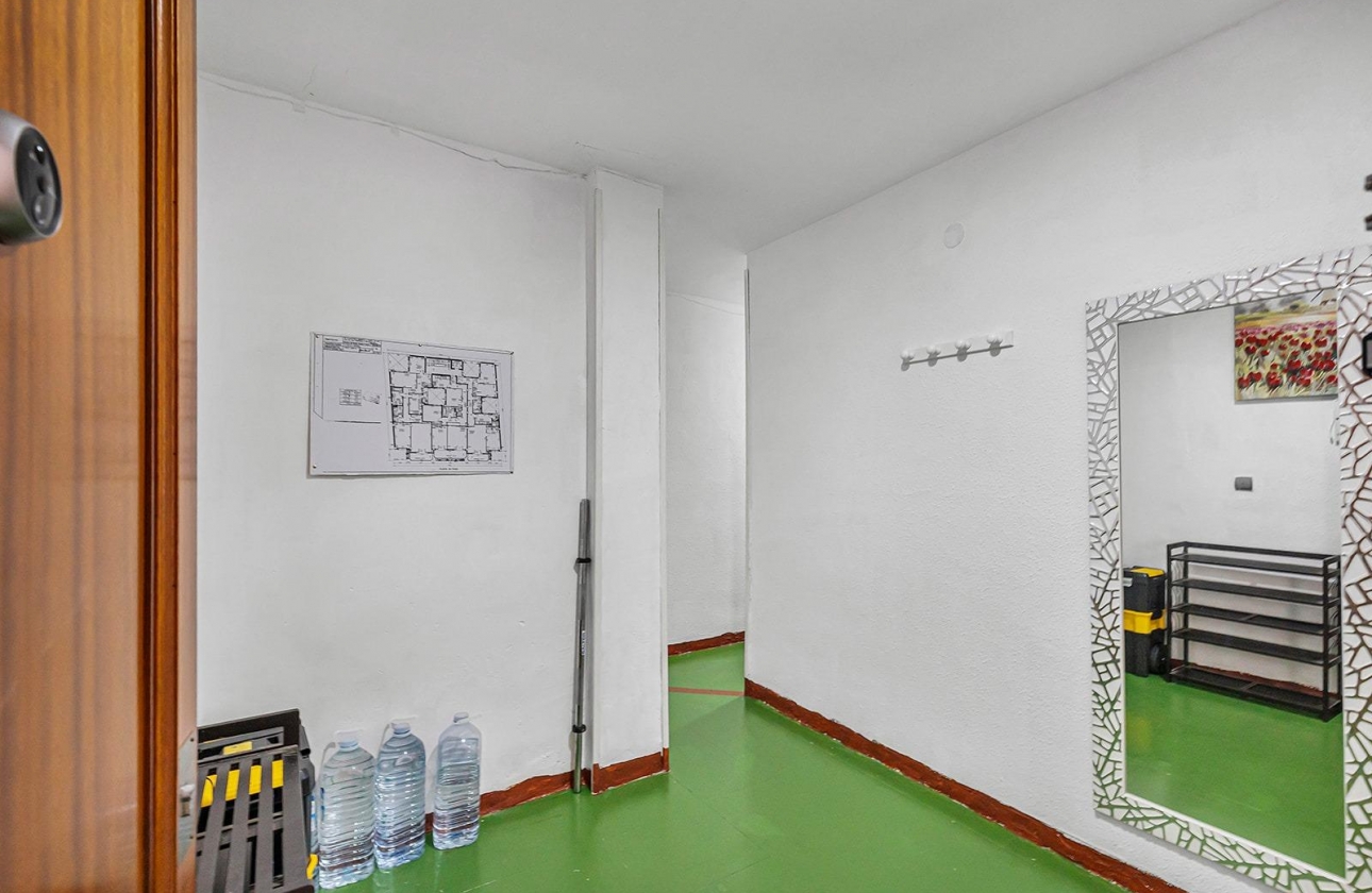 Resale - Apartment - Torrevieja - Acequion
