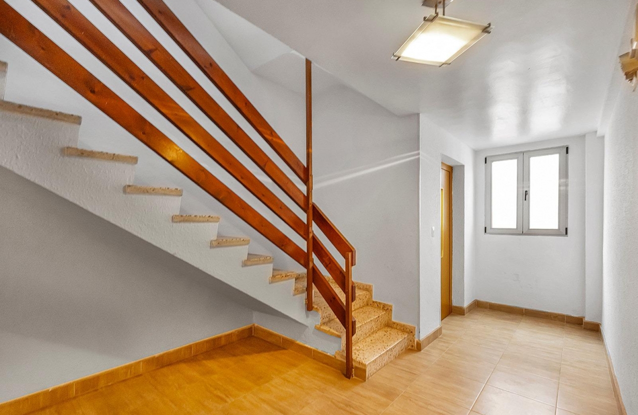 Resale - Apartment - Torrevieja - Acequion