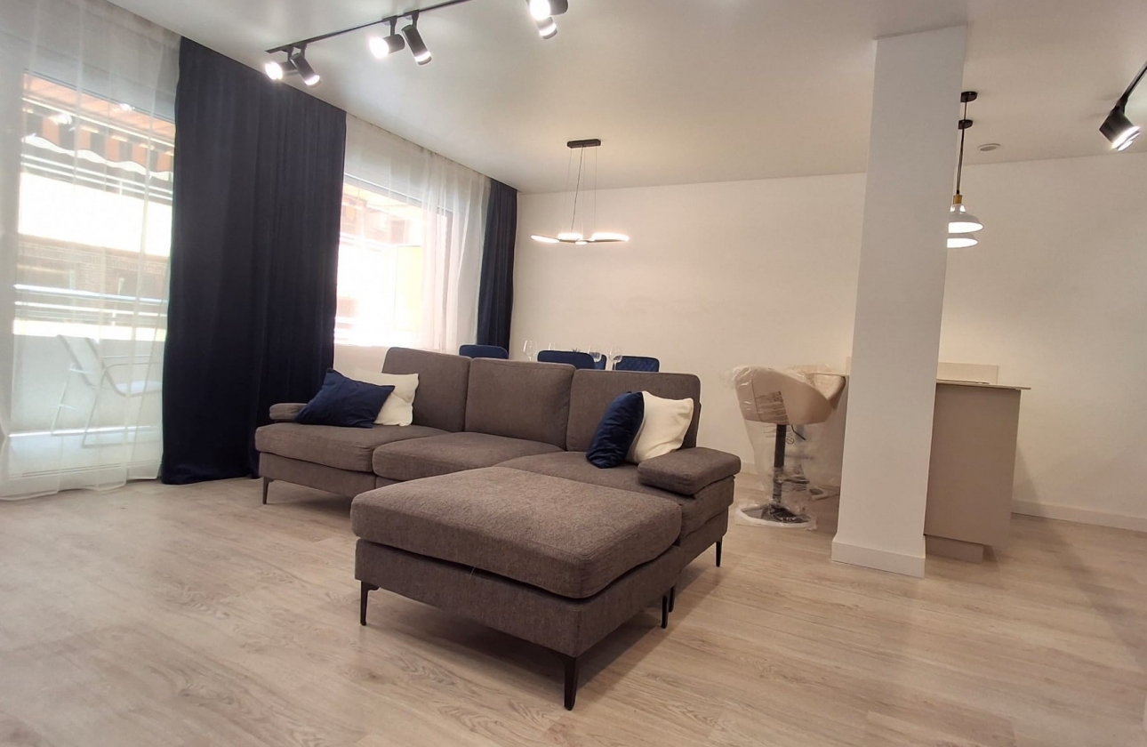 Resale - Apartment - Torrevieja - Playa Acequion