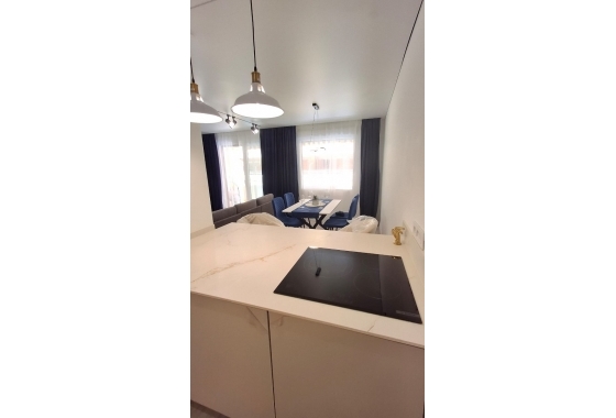 Resale - Apartment - Torrevieja - Playa Acequion