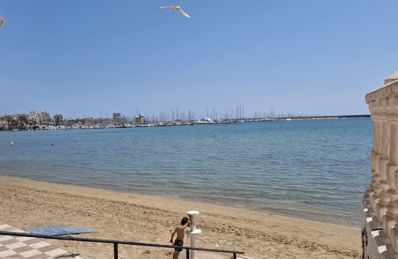 Resale - Apartment - Torrevieja - Playa Acequion