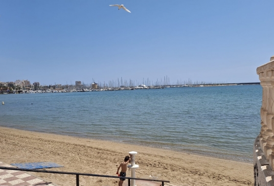 Resale - Apartment - Torrevieja - Playa Acequion