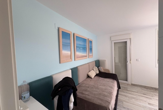 Resale - Villa - Torrevieja - La Siesta - El Salado -  Torreta