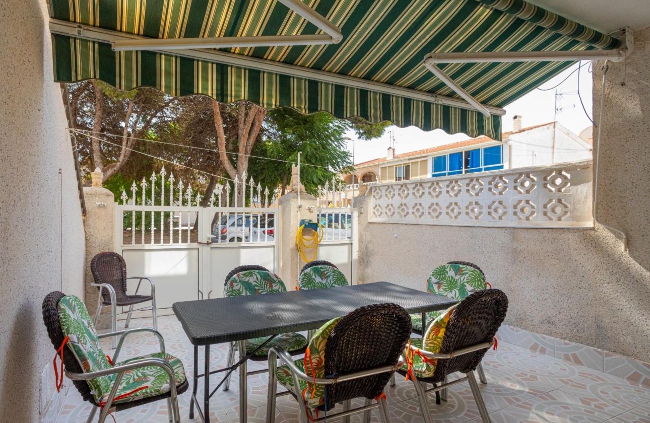 Resale - Bungalow - Torrevieja - Playa De Los Naufragos