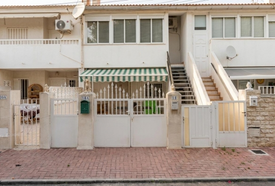 Resale - Bungalow - Torrevieja - Playa De Los Naufragos
