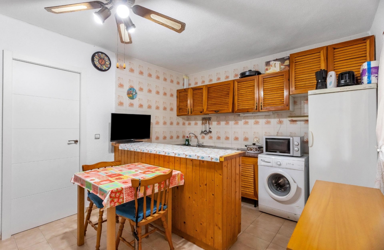 Resale - Bungalow - Torrevieja - Playa De Los Naufragos