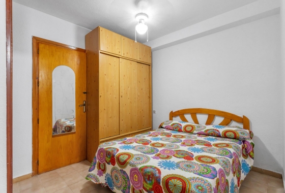 Resale - Bungalow - Torrevieja - Playa De Los Naufragos
