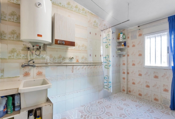Resale - Bungalow - Torrevieja - Playa De Los Naufragos