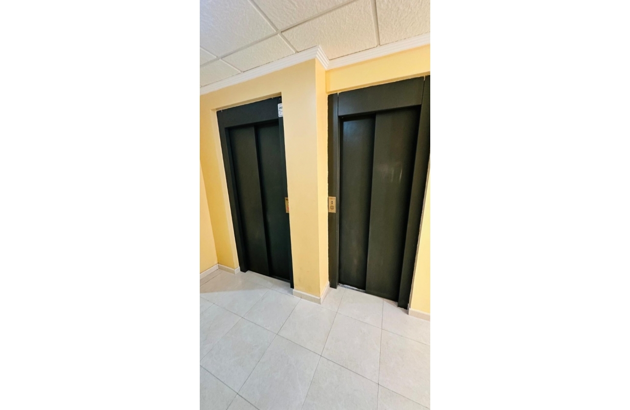 Resale - Apartment - Torrevieja