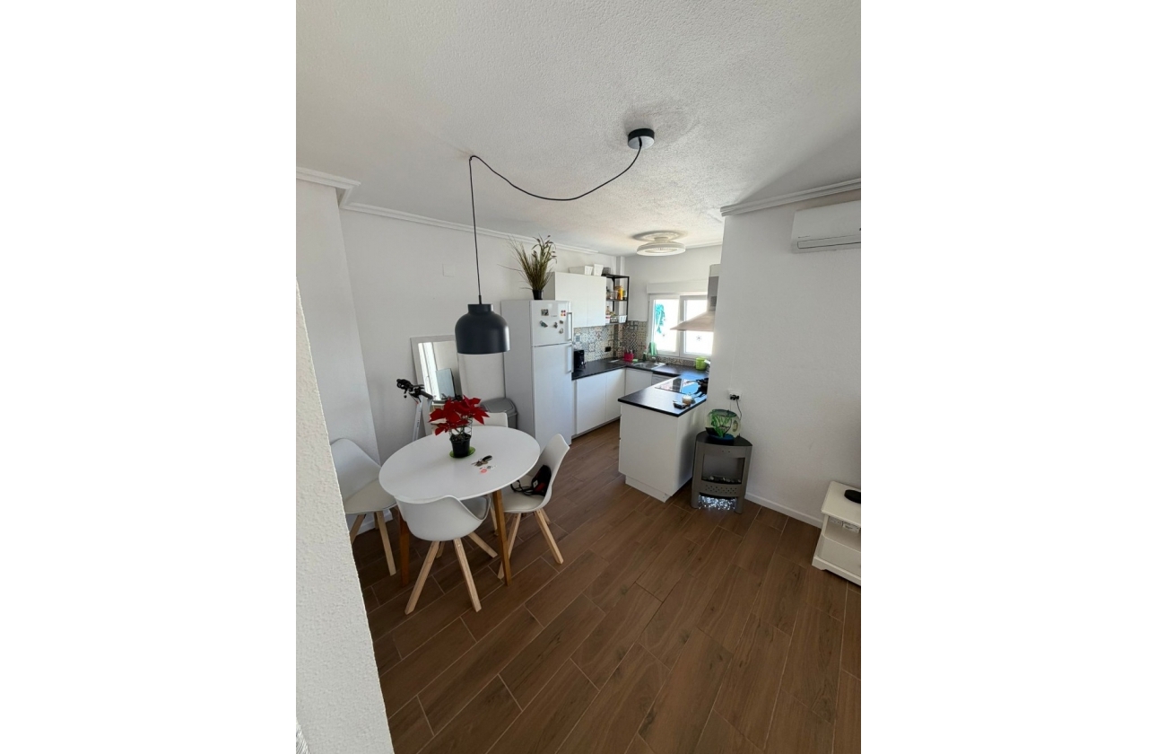 Resale - Apartment - Orihuela Costa - Punta Prima
