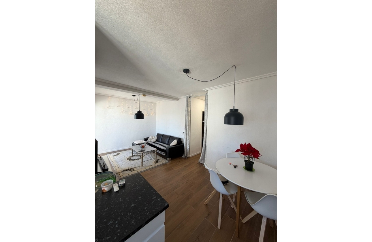 Resale - Apartment - Orihuela Costa - Punta Prima