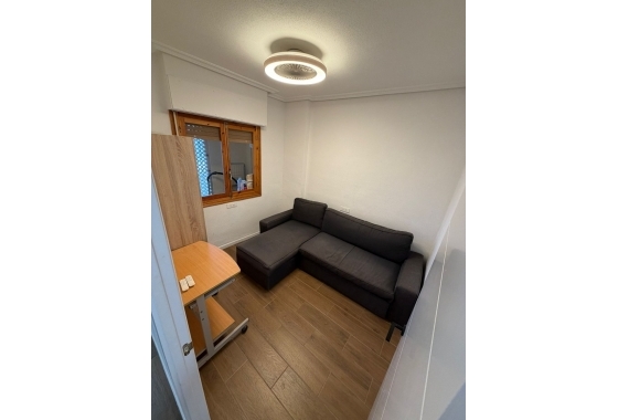 Resale - Apartment - Orihuela Costa - Punta Prima