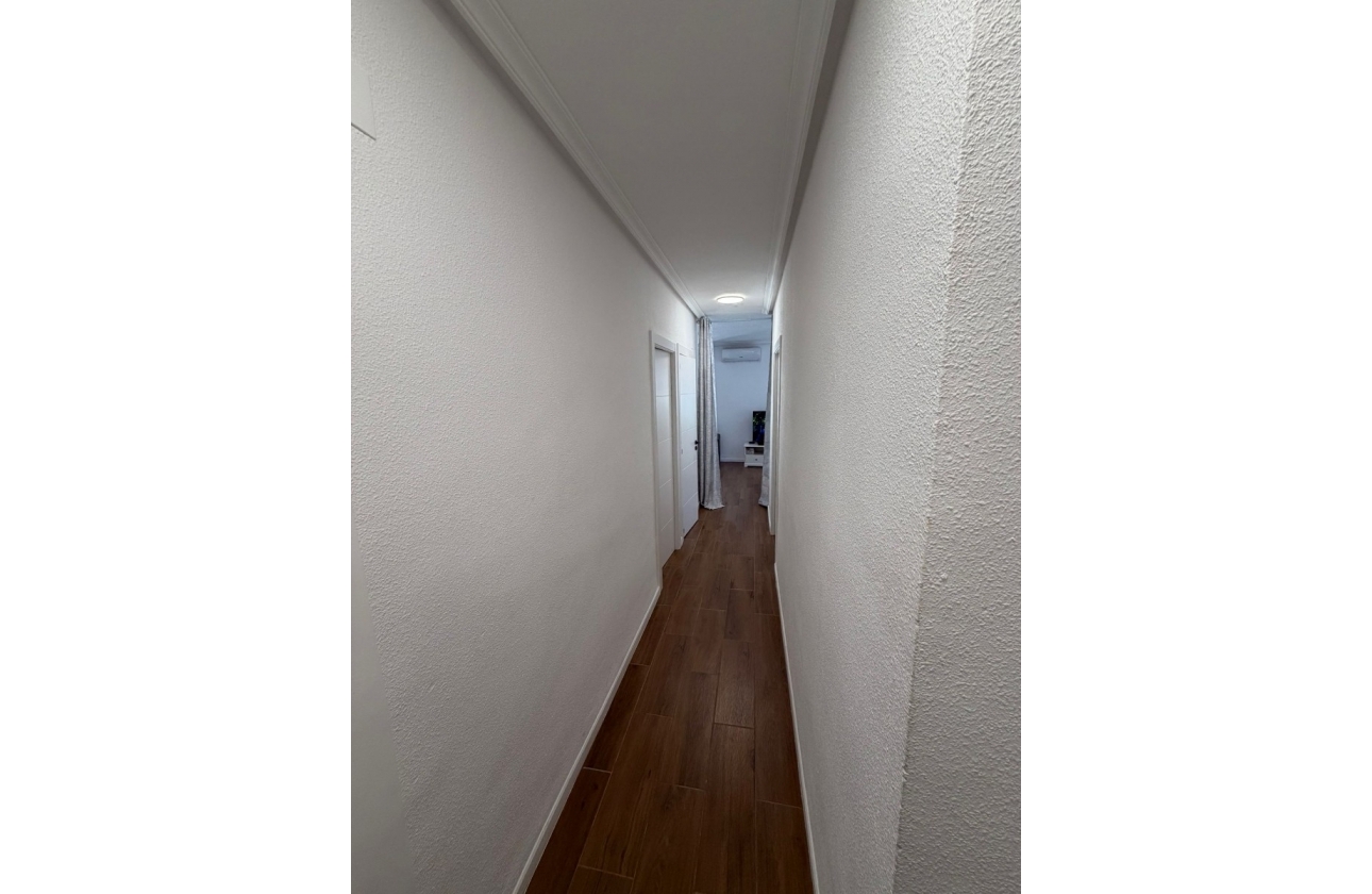Resale - Apartment - Orihuela Costa - Punta Prima