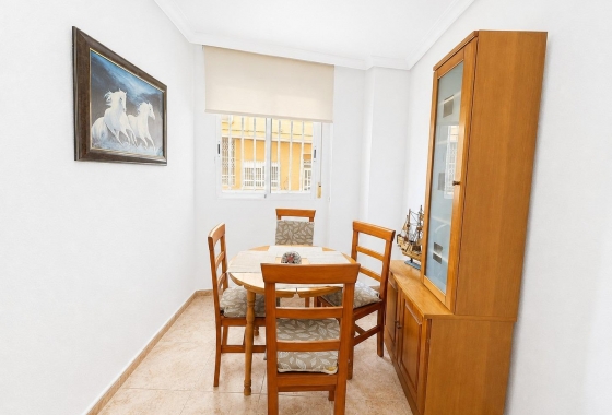 Resale - Apartment - Torrevieja - Habaneras