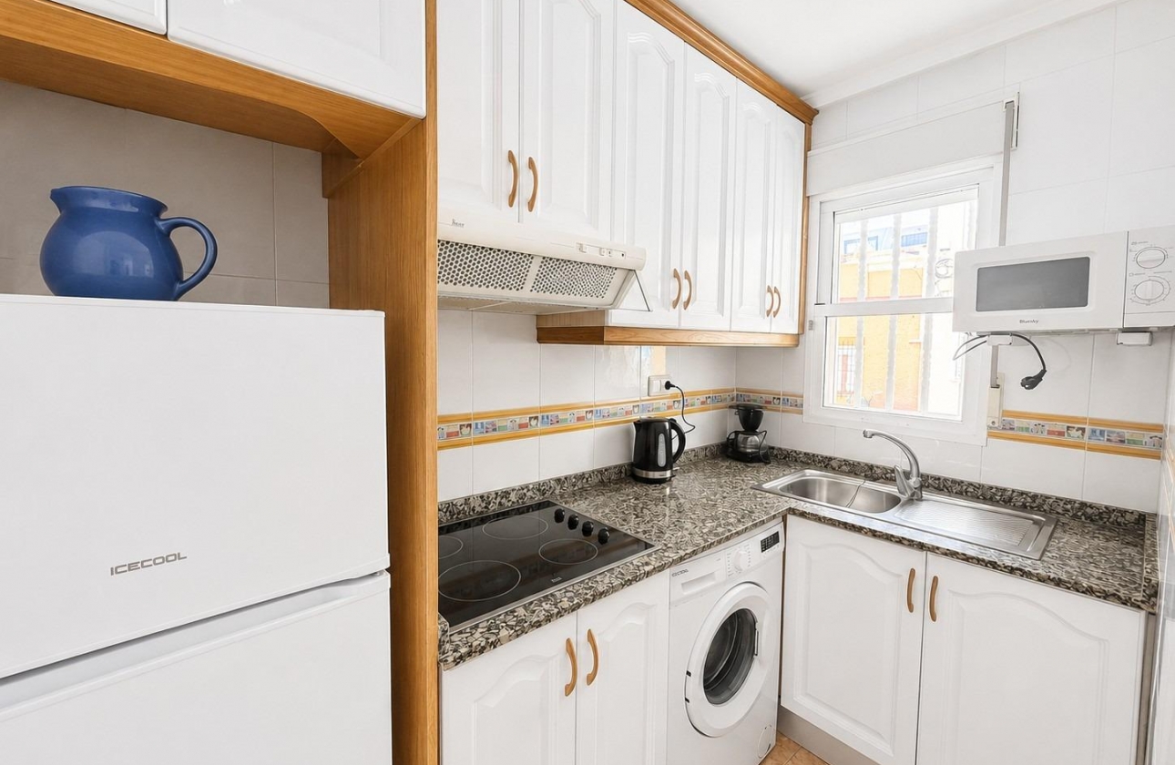 Resale - Apartment - Torrevieja - Habaneras