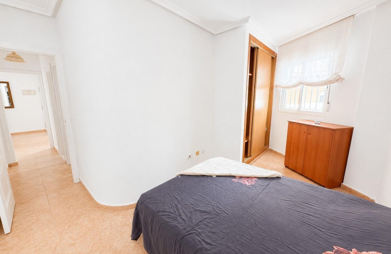 Resale - Apartment - Torrevieja - Habaneras