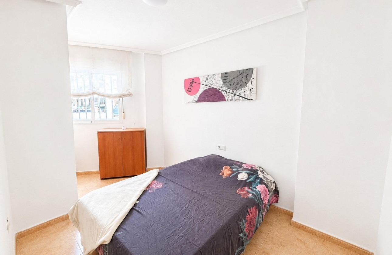Resale - Apartment - Torrevieja - Habaneras