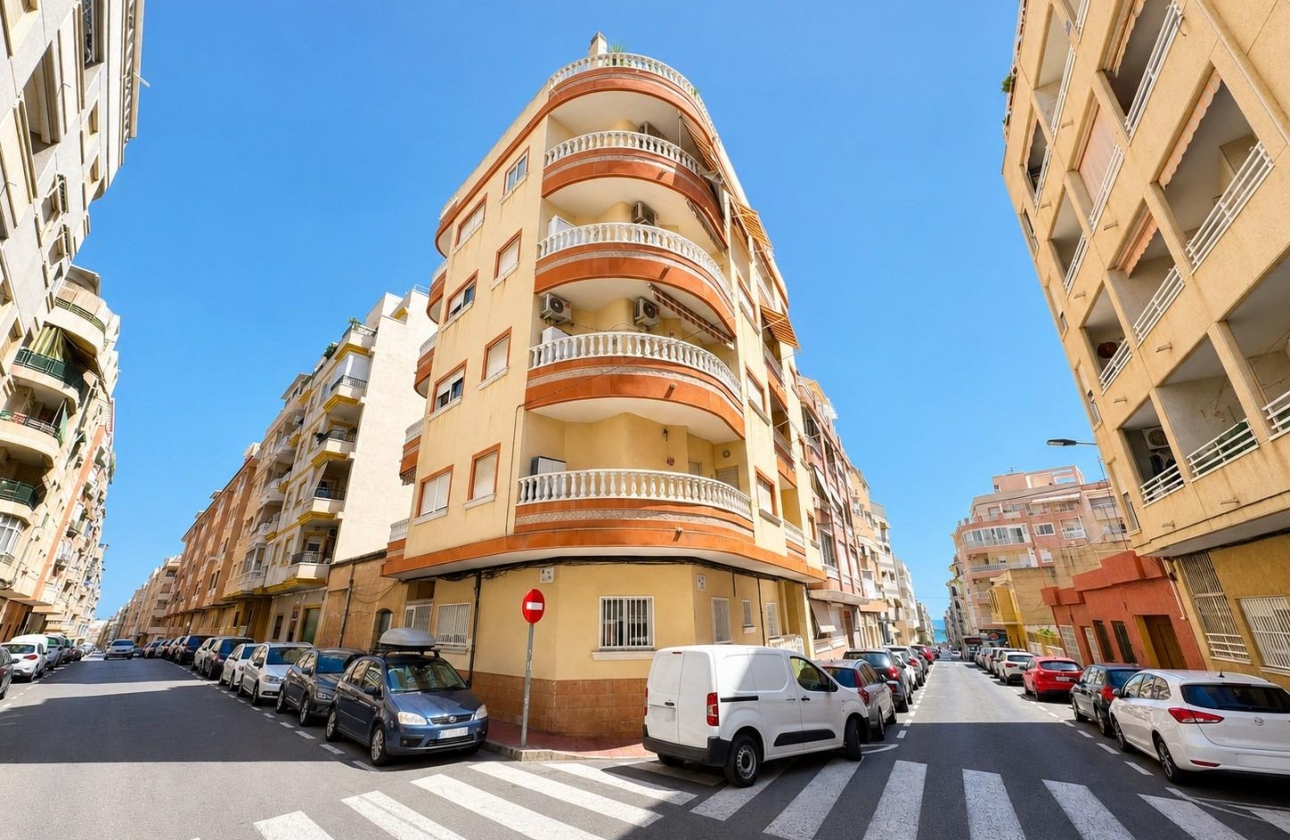 Resale - Apartment - Torrevieja - Habaneras