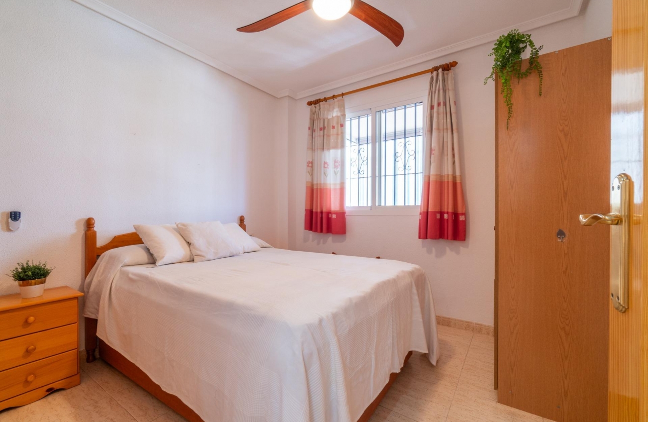 Alquiler a largo plazo - Apartment - Torrevieja - La Mata