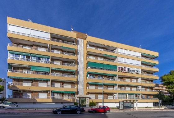 Resale - Apartment - Torrevieja - Punta Prima