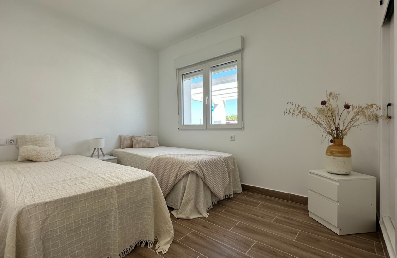 Resale - Bungalow - Ciudad Quesada - Altos de Quesada