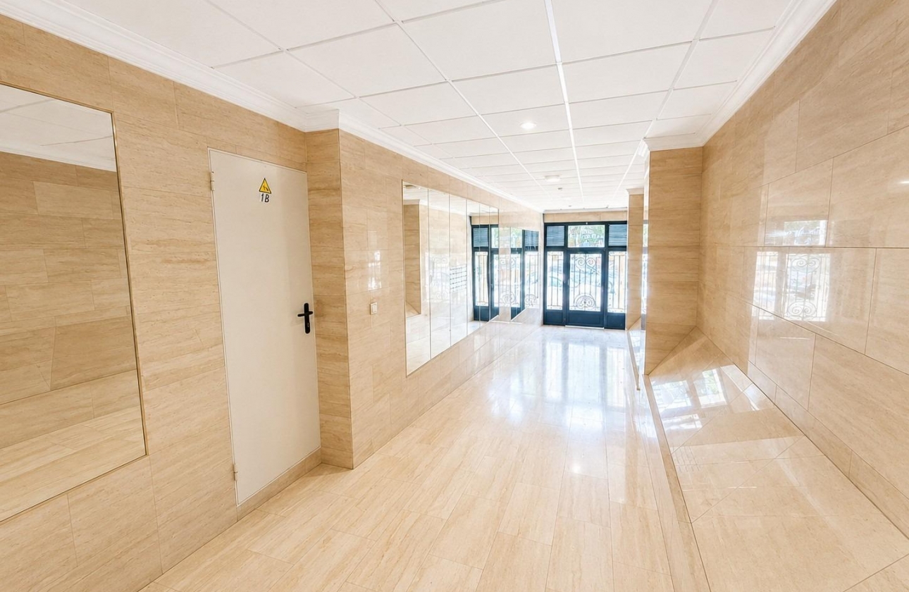 Resale - Apartment - Torrevieja - Playa del Cura