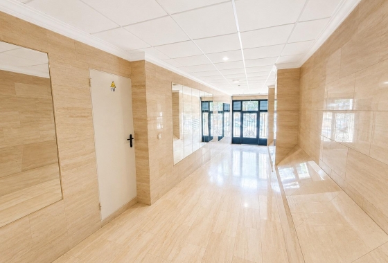 Resale - Apartment - Torrevieja - Playa del Cura