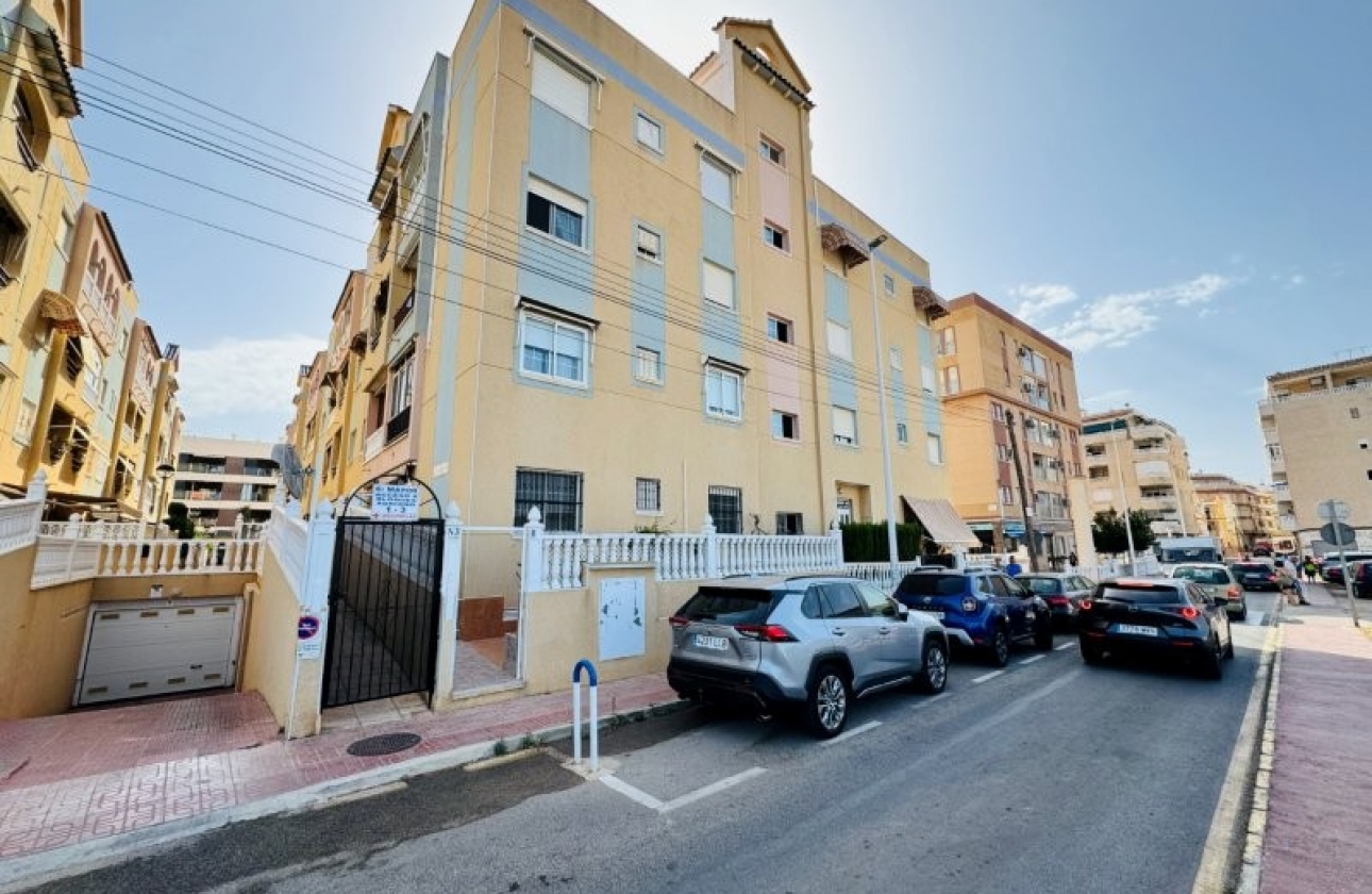 Resale - Apartment - Torrevieja - Torrevista Playa