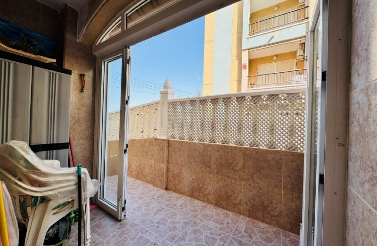 Resale - Apartment - Torrevieja - Torrevista Playa