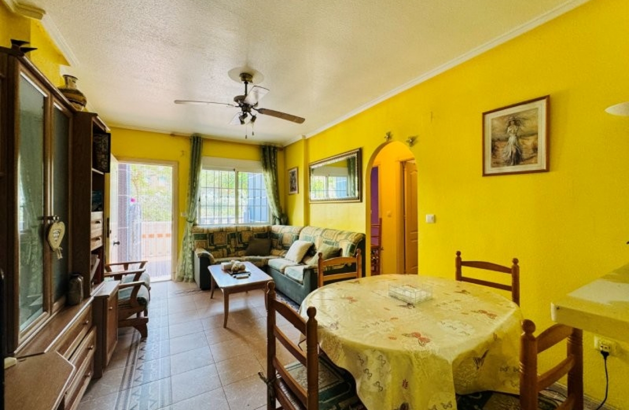Resale - Apartment - Torrevieja - Pinada Beach II