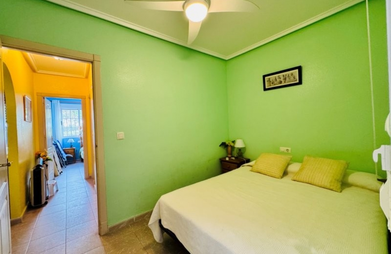 Resale - Apartment - Torrevieja - Pinada Beach II
