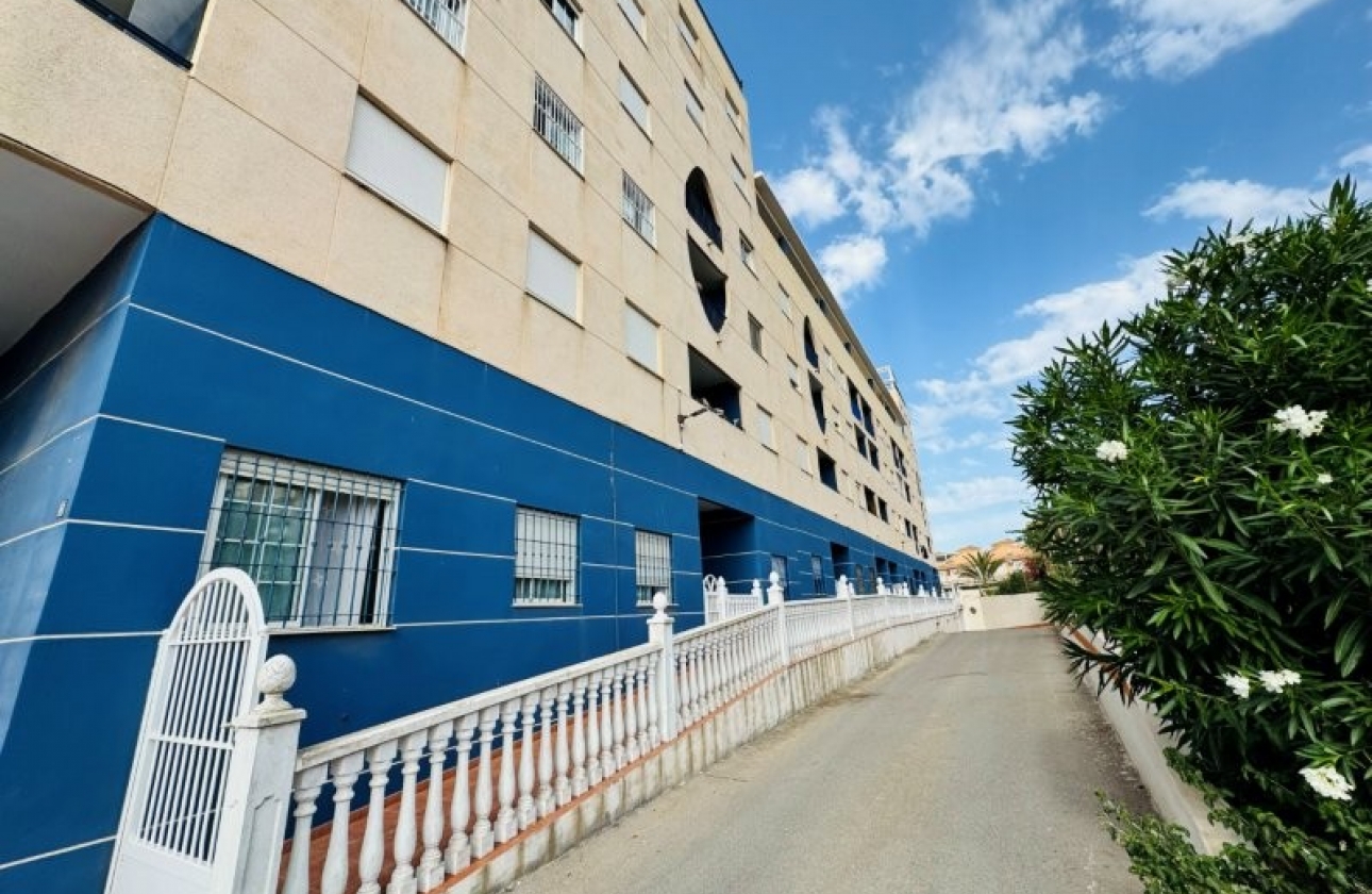 Resale - Apartment - Torrevieja - Pinada Beach II