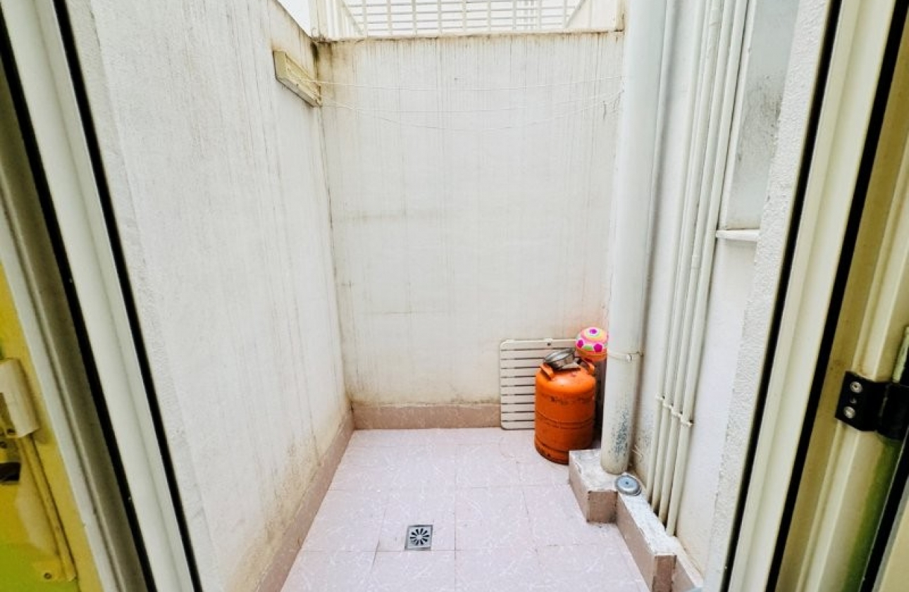 Resale - Apartment - Torrevieja - Pinada Beach II