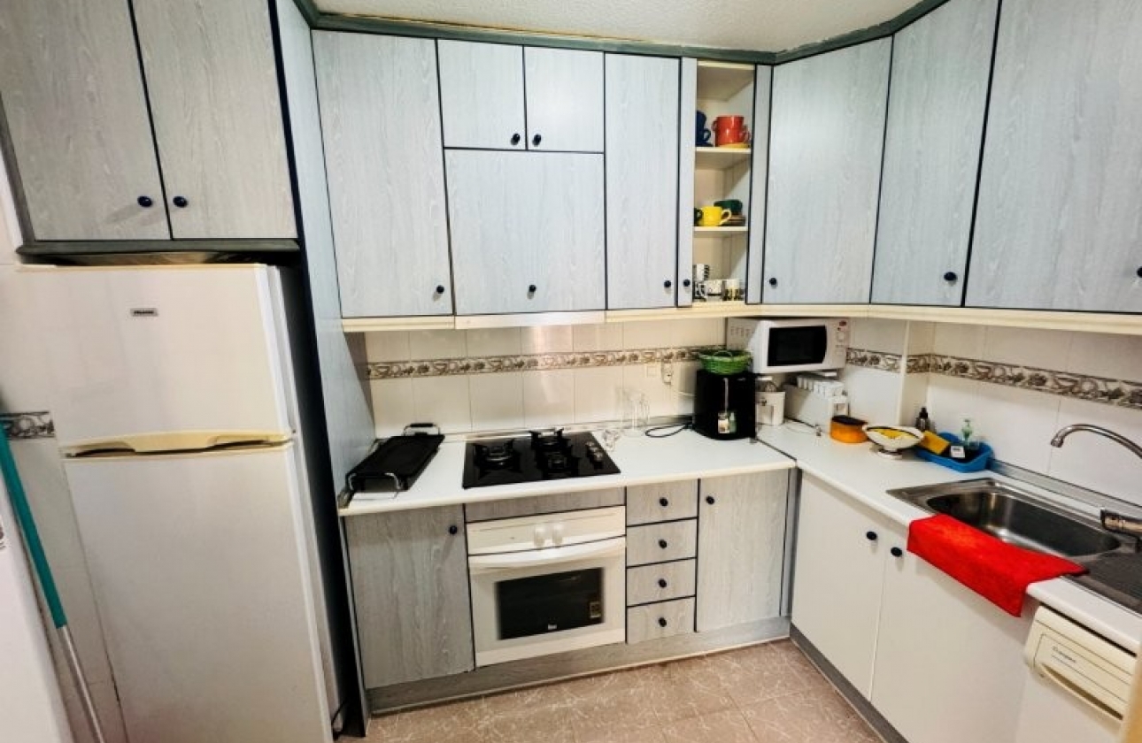 Resale - Apartment - Torrevieja - Pinada Beach II