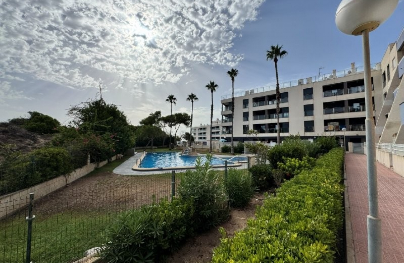 Resale - Apartment - Torrevieja - Pinada Beach II