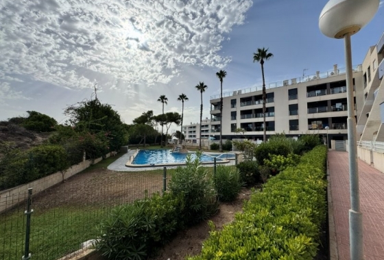 Resale - Apartment - Torrevieja - Pinada Beach II