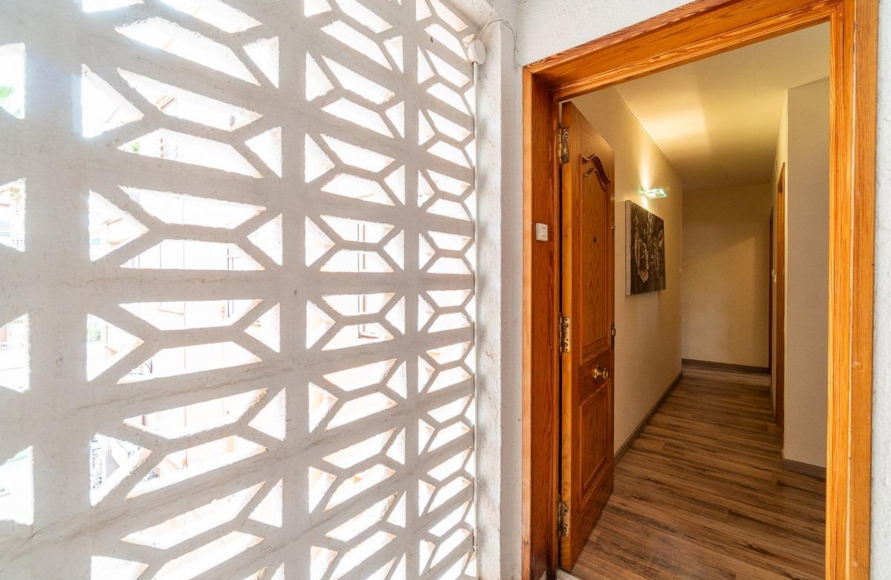 Resale - Apartment - Torrevieja - Playa De Los Naufragos