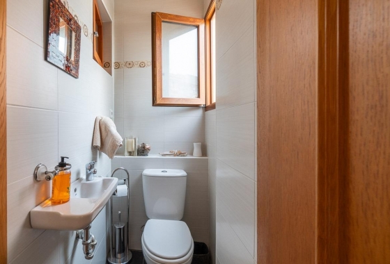 Resale - Apartment - Torrevieja - Playa De Los Naufragos