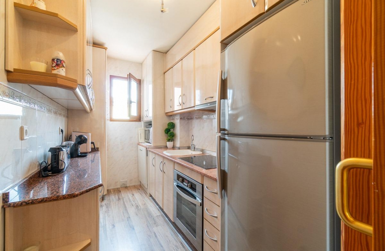Resale - Apartment - Torrevieja - Playa De Los Naufragos