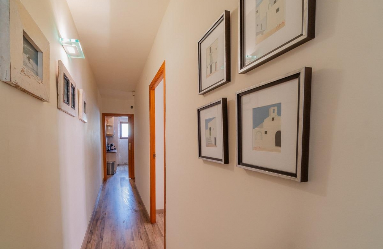 Resale - Apartment - Torrevieja - Playa De Los Naufragos